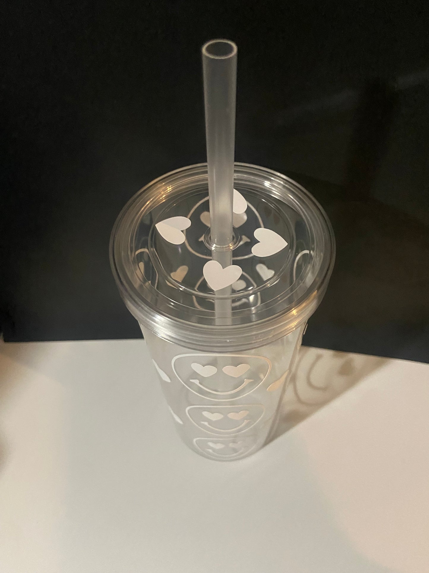 Heart Eyes Smiley Face Skinny Tumbler (White)